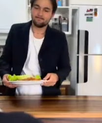 L3012003 Ela foi pega comendo no flagra olha que aconte parte 2