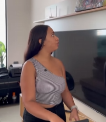 L3024005 Dando brinquedos para afilhados com condição de part2