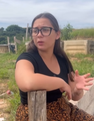 L3024001 Ele dava um bloco de cimento todos os dias para na part2