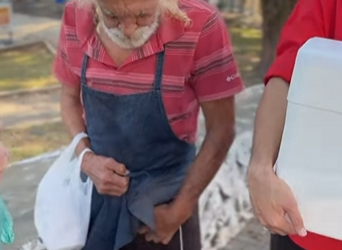 L3026007 Pegava dinheiro do pai, até receber que mereci part2