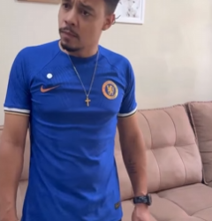 L0101003 Por causa do seu amor ao futebol ela fez isso part2