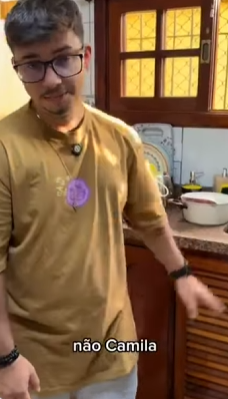 L0103006 Empregada fazia algo inacreditavel na ausencia do part2