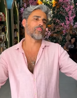 L3104006 Levou um golpe porque estava mexendo no celular, part2