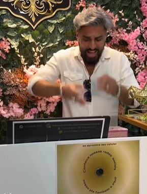 L0104005 Ele achou que sua funcionária estava pegando dinhe part2