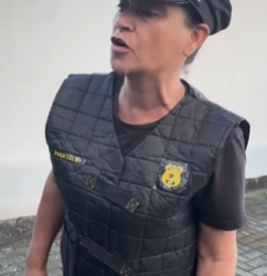 L0115005 Nunca mexa com uma Pol part2