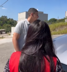 L3124006 Foi quando vi você rindo com pessoas que você crit part2