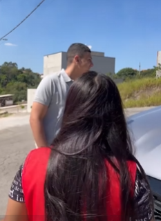 L3124006 Foi quando vi você rindo com pessoas que você crit part2