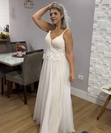 L2704002 Minha sogra colocou meu vestido de noiva antes de parte 2