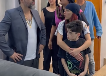 L2804003 Milionário deixa toda sua fortuna para as pessoas parte 2