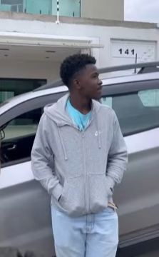 L2924007 Ele retorna para sua cidade encontra isso part2