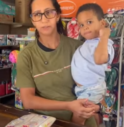 L2709004 Ela foi humilhada em supermercado foram um pacote parte 2