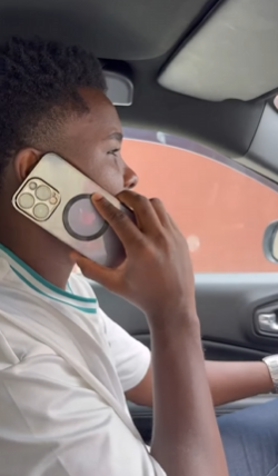 L3001007 Mulher chegou de Nova York com um iPhone para part2