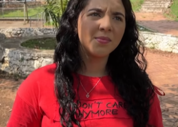 L3004004 Eles se apaixonaram enquanto fingiam namorar outra part2