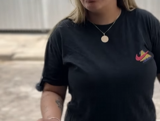 L1726004 Levou sua melhor amiga para casa mandou sua irmã part2