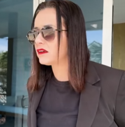 L0415001 Ela foi Impedida de parte 2