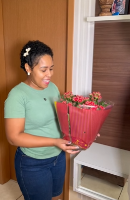 L0809004 Casamento esfriou, me arrumo toda, unha cabelo ma part2