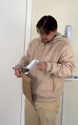 L0512002 PARTE Ela trocou de função com funcionária part2