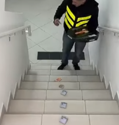 L0812001 Ela achou que seu marido tinha mudado olha que part2