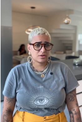 L0824001 Ela chegou sem ser convidada para compartilhar part2