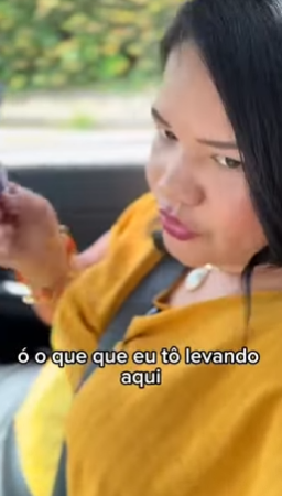 L0603002 Nora pega carteira da sogra escondido para gasta part2