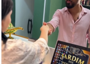 L0604001 Ele levou atual na loja que ex trabalha parte 2