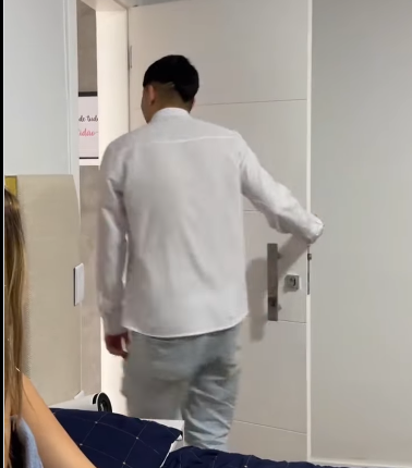 L0704001 Ele pagou essa mulher sem saber que ela era uma part2