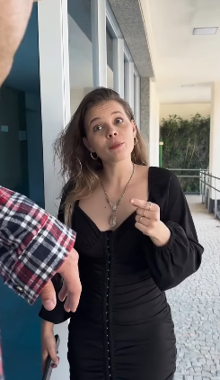 L0215003 Ela HumiIh0u esse parte 2