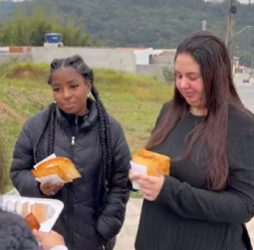 L0724002 Na hora de comprar comida na rua, certifique se de part2