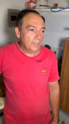 L1609004 Ela pegou dinheiro do sustento do pai pra luxar! part2