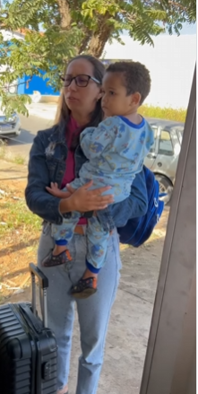 L1509001 Ela foi expulsa da sua própria casa com seu filho part2