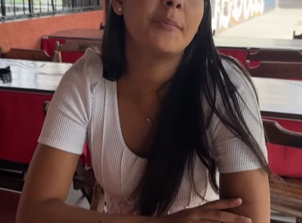 L1304005 Ele testou esta garçonete para descobrir se era um part2