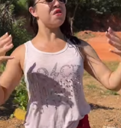 L1005004 Ela pediu ajuda pra es part2