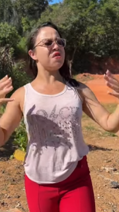 L1005004 Ela pediu ajuda pra es part2