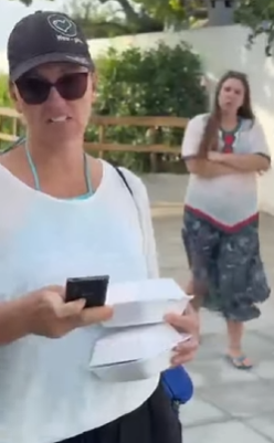 L1312002 Olha que essa mãe fazia com própria filha part2