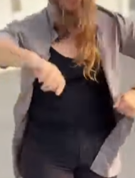 L1312004 Ela vendeu moto velha por um valor olha que part2