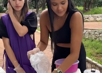 L1704003 Ela se vestia assim para vender sem imaginar que part2