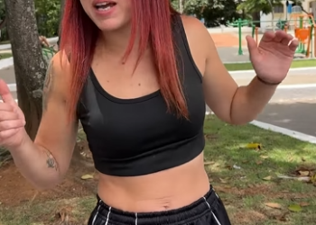 L2004002 Milionário se apaixonou por uma vendedora de bombo part2