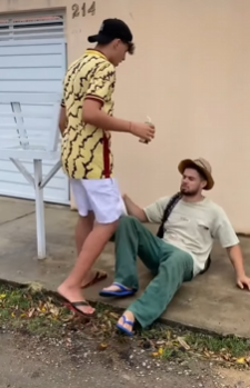 L1515004 Ainda há pessoas boas part2