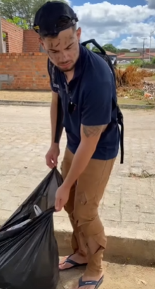 L1715005 Ela ajudou morador part2