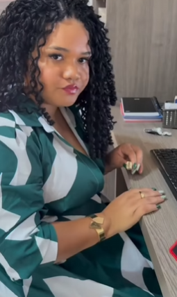 L1618003 ELA IGNOU A FILHA part2