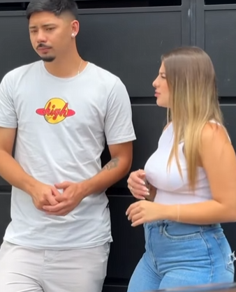 L1126003 Ela não queria emprestar seu carro para socorrer part2