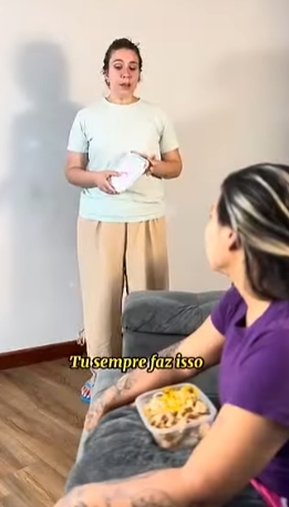 L1212001 Olha que essa colega folgada fazia parte 2