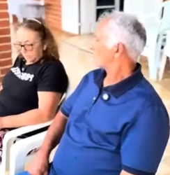 L2103003 Nora coobra escondido alimento dos sogros idosos part2