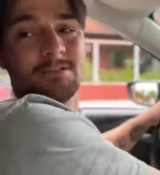 L1712002 Ela pegou táxi de outra pessoa olha que part2