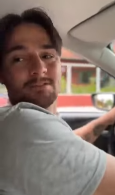 L1712002 Ela pegou táxi de outra pessoa olha que part2