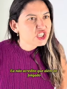 L1712004 Ela questionou funcionária, mas olha porque vi part2