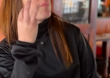 L2404003 Promoção proibida Chefe descobre deslealdade da parte 2