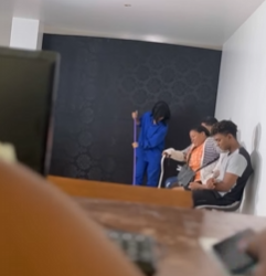 L2520004 Ela queria um atendimento urgente no hospital, mas parte 2