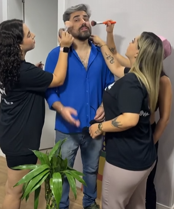 L2604004 Ele se apaixonou por uma atriz famosa nunca imag parte 2