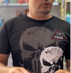 L2605004 Mulher em perigo ela tenta sair dessa escapar dess parte 2